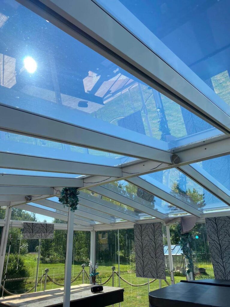 Aurinkosuoja terassi Solarhouse