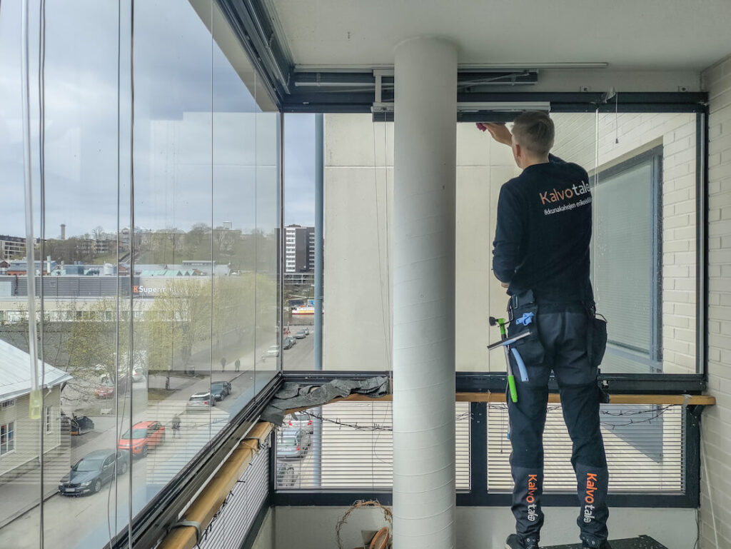 Fönsterfilm parvekelaseihin