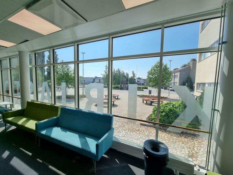 Ikkunaan solskyddsfilm