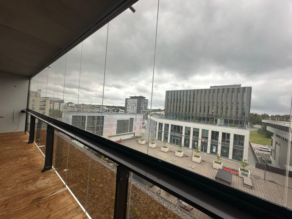 Espoo parveke solskyddsfilm Solarhouse