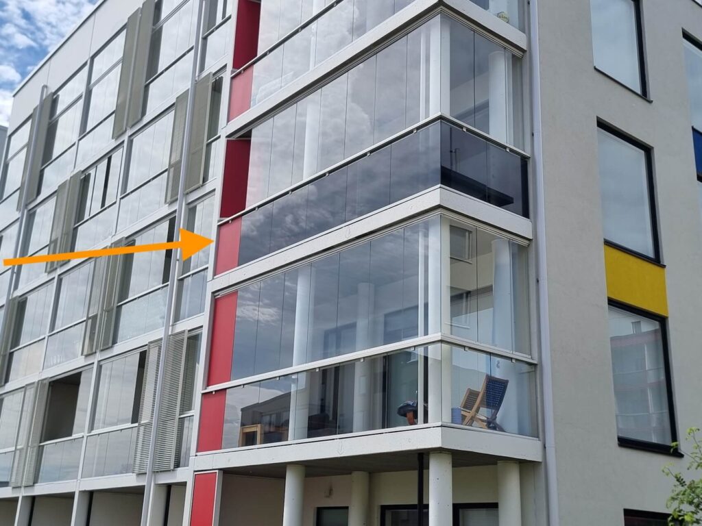 Parvekkeen näkösuojafilm